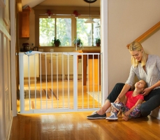 Munchkin Lindam 28 cm Pressure Fit Universal Stair Gate Extension | Compatible with Sure Shut Axis,